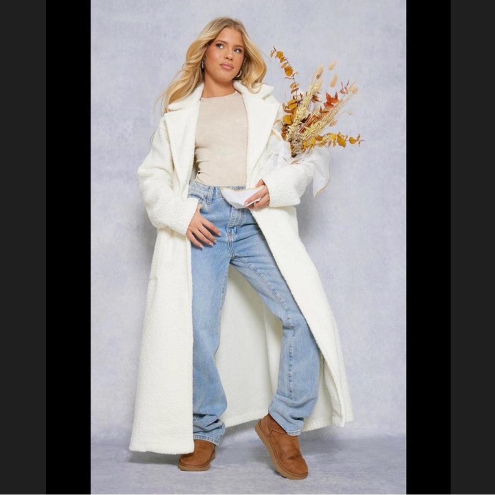 PrettyLittleThing Boucle Tie Coat